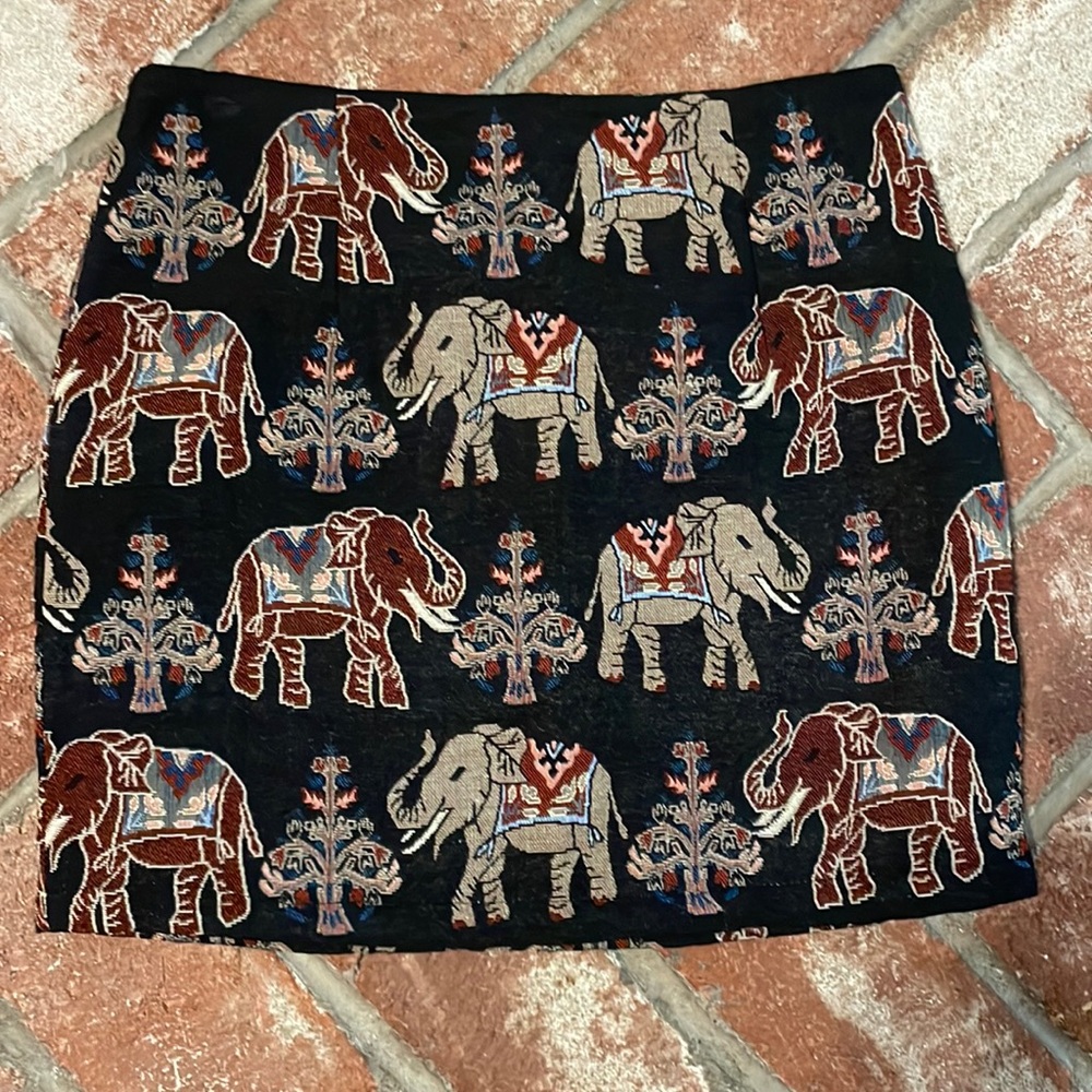 Runway Paris skirt. Size L, runs small.